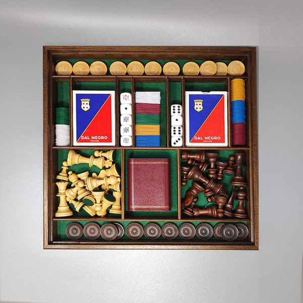 1970 Magnifique échiquier -  Ensemble de jeu -  de Piero Fornasetti. Fabriqué en Italie