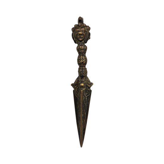 Ritual DAGGER called Phurbu - Tibet End of XIXth - beginning of XXth century - Wood with shiny patina and iron