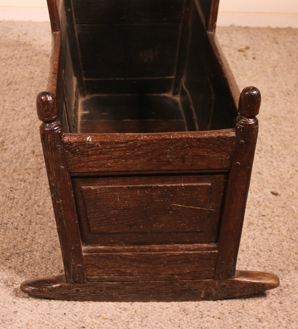 Culla Inglese Del XVIII Secolo In Quercia
