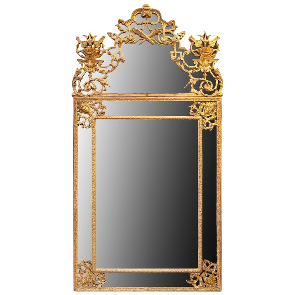 Important miroir à parcloses en bois doré  d'époque Louis XIV
