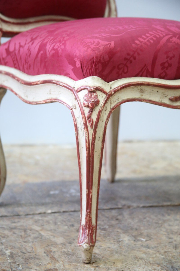 White and red beech frame chair attributed to Jean Avisse, circa 1750.