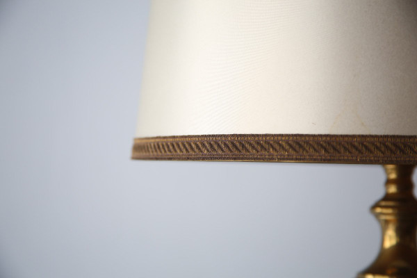 Lampada in bronzo in stile Luigi XVI.