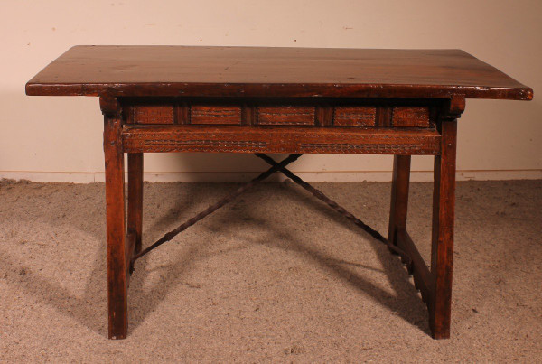 Table Espagnol Du 17° Siècle Trois Tiroirs En Châtaignier