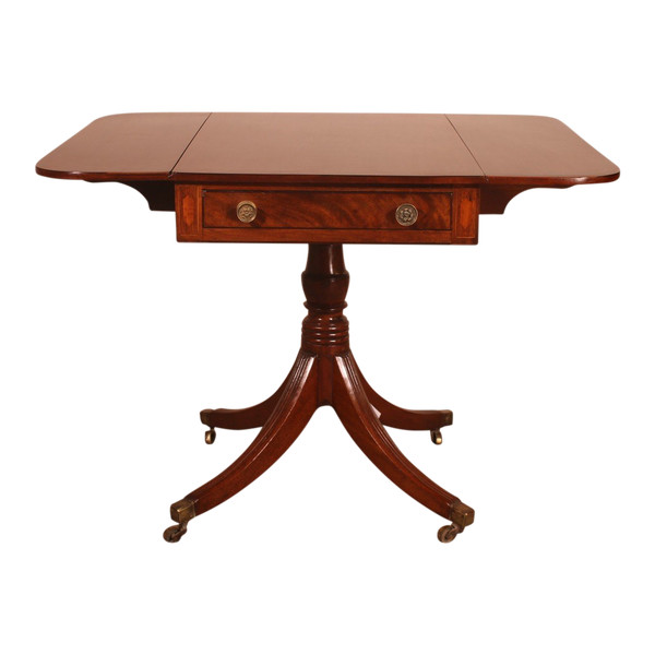 Petite Table à Rabat Pembroke début Du 19° Siècle En Acajou