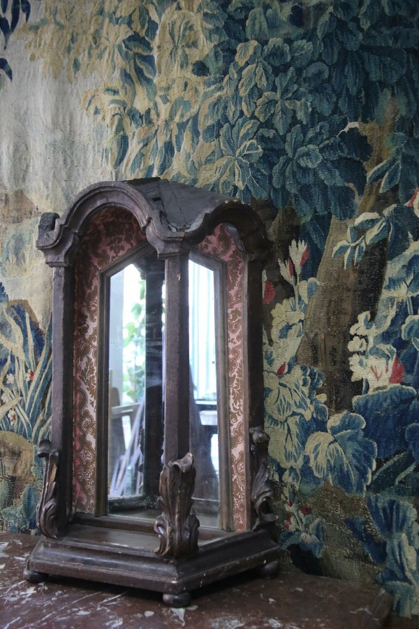 Vetrina in legno laccato, opera italiana, XVIII secolo.