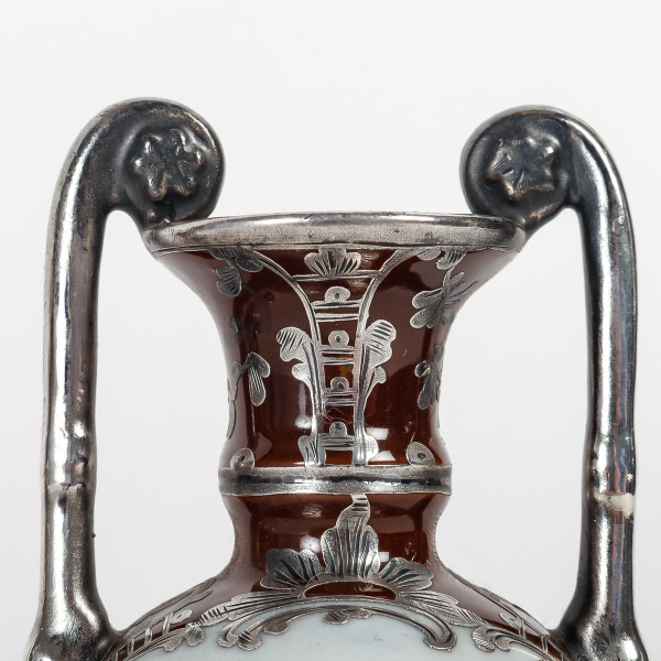 Coppia Di Vasi Miniatura In Porcellana E Argento Fine XIX Secolo