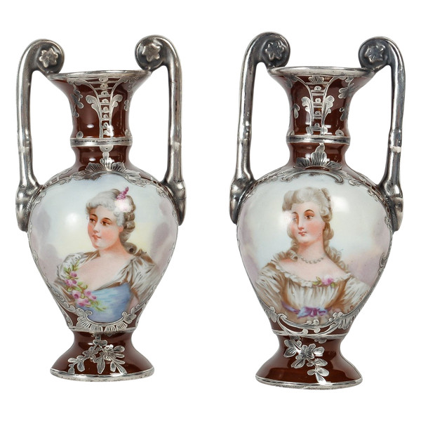 Coppia Di Vasi Miniatura In Porcellana E Argento Fine XIX Secolo