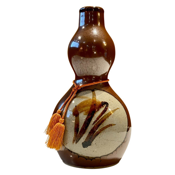 Giappone, metà del XX secolo, vaso bottiglia in ceramica a doppia zucca.