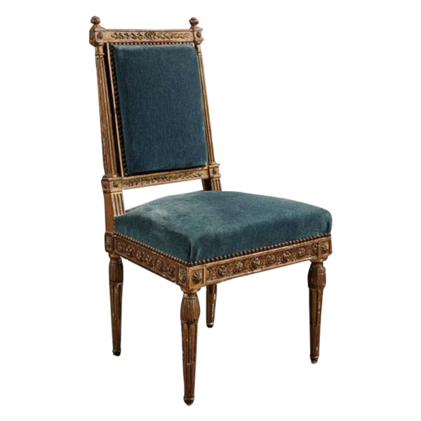 Chaise De Style Louis XVI En Bois Sculpté Doré