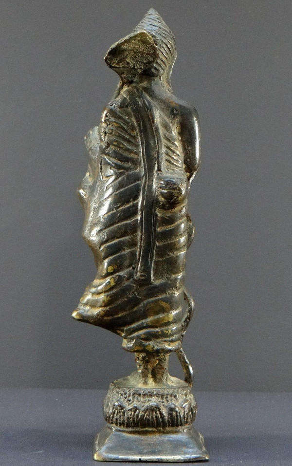 Cambogia, XIX Secolo, Statua di Buddha in bronzo.