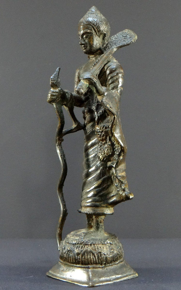 Cambogia, XIX Secolo, Statua di Buddha in bronzo.