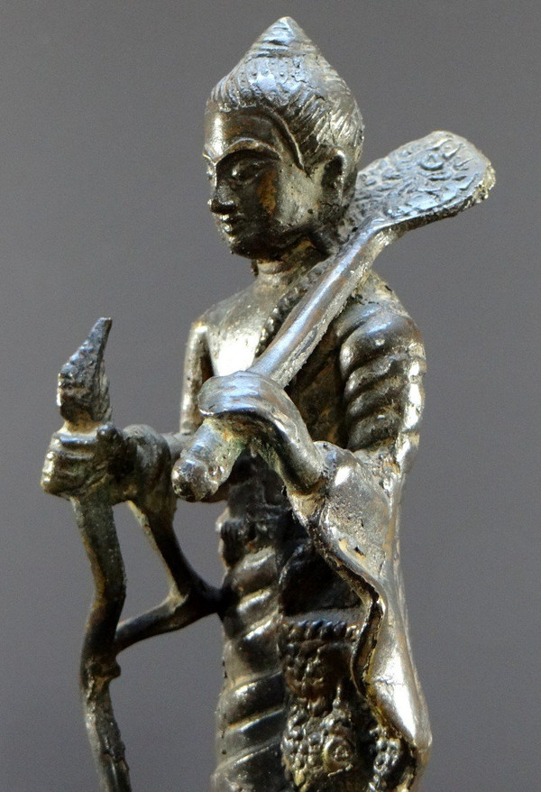Cambogia, XIX Secolo, Statua di Buddha in bronzo.