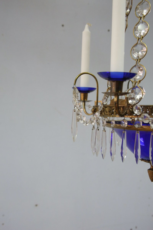 Lustre en bronze, verre taillé et verre bleu cobalt de style Gustavien, Suède