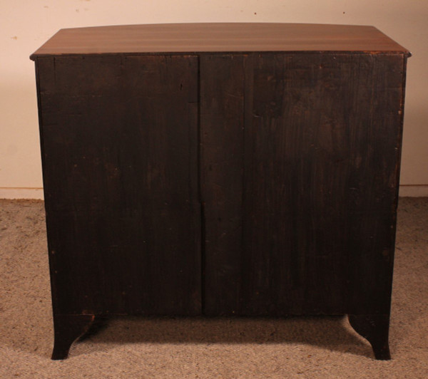 Commode Bombée Circa 1800 En Acajou