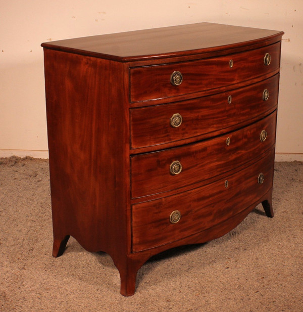 Commode Bombée Circa 1800 En Acajou