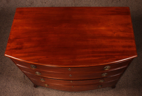 Commode Bombée Circa 1800 En Acajou