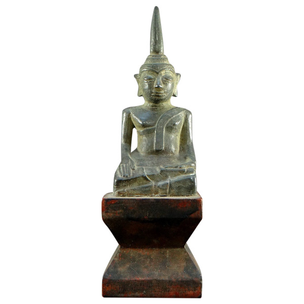 Laos, inizio XIX secolo o precedente, statua di Buddha in bronzo.