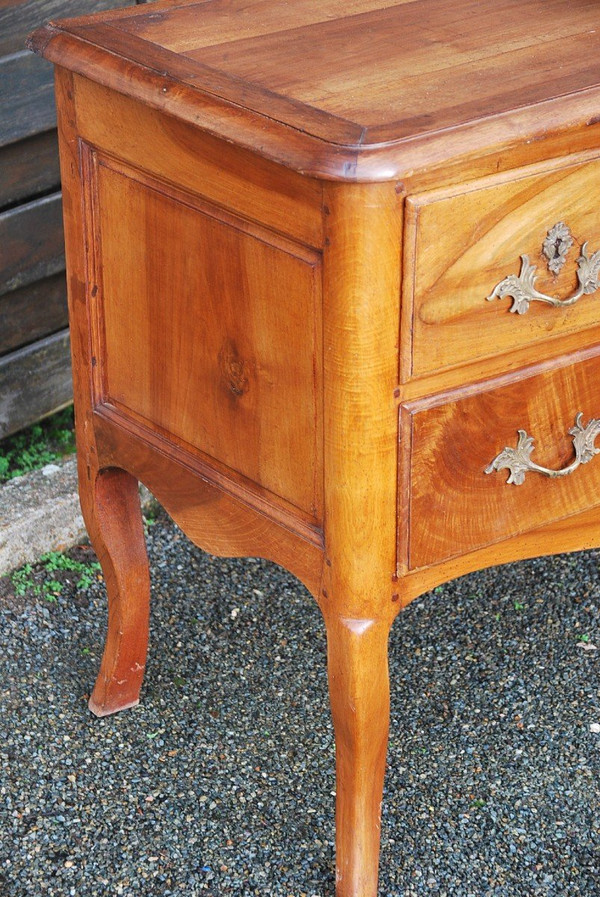 Commode Sauteuse En Noyer D époque Louis XV