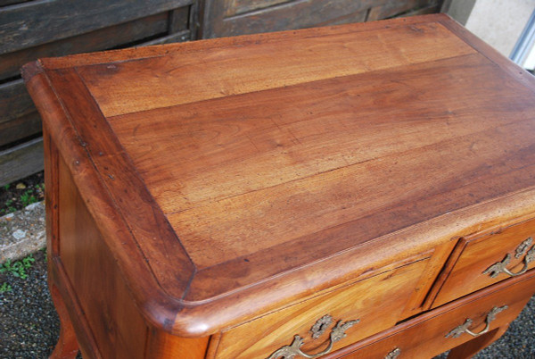 Commode Sauteuse En Noyer D époque Louis XV