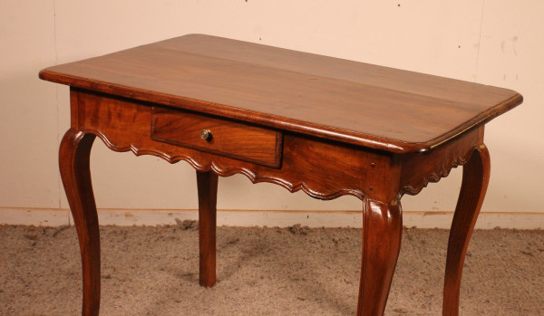 Petite Table d'Appoint XVIII Siècle En Noyer
