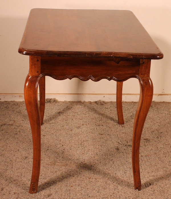 Petite Table d'Appoint XVIII Siècle En Noyer