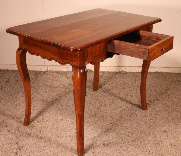 Petite Table d'Appoint XVIII Siècle En Noyer