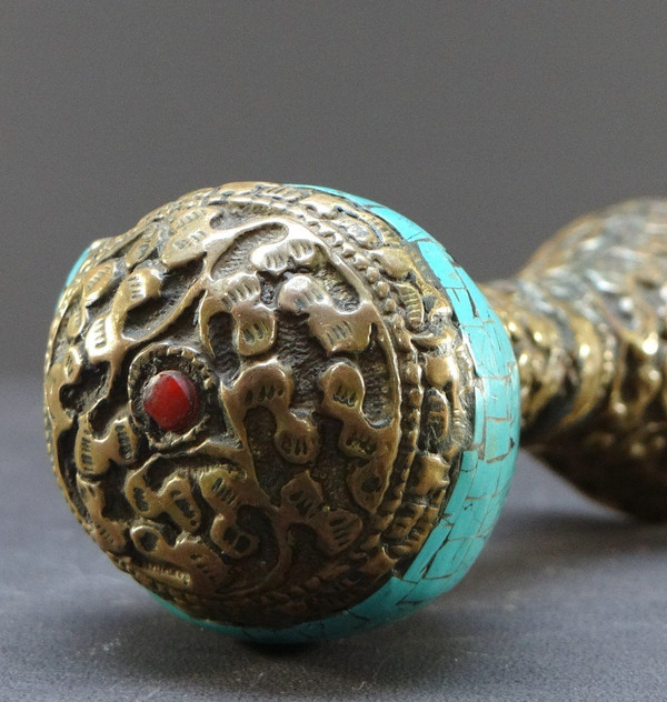 Tibet, Beginning Of The 20th Century, Seal (Stamp) In Embossed Copper And Turquoise On The Base Of A Shell (conch).