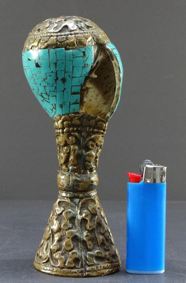 Tibet, Beginning Of The 20th Century, Seal (Stamp) In Embossed Copper And Turquoise On The Base Of A Shell (conch).