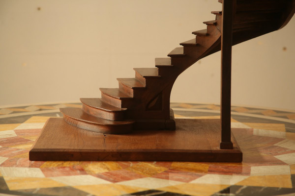 Master staircase, an award-winning masterpiece of craftsmanship Guy Delbarre 1901