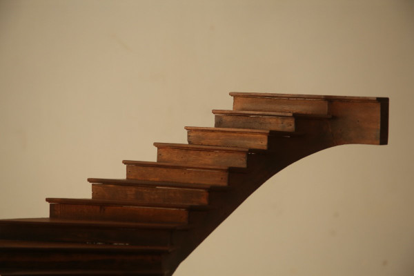 Master staircase, an award-winning masterpiece of craftsmanship Guy Delbarre 1901