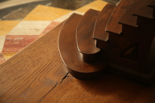 Master staircase, an award-winning masterpiece of craftsmanship Guy Delbarre 1901