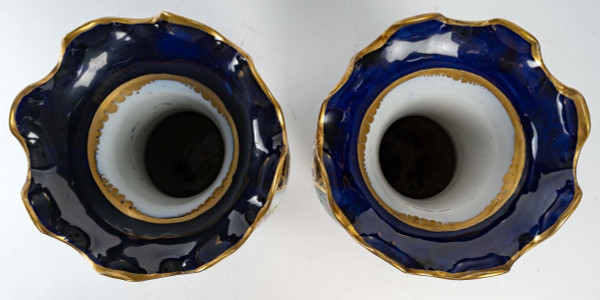 Coppia Di Vasi In Porcellana Di Bayeux Fine Ottocento