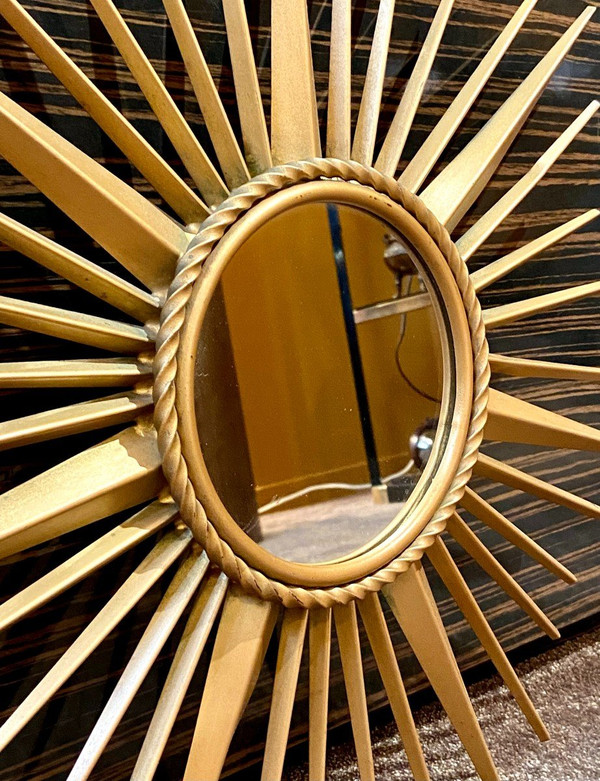 France, Années 1960, Miroir En Métal Doré De La Maison Chaty à Vallauris.