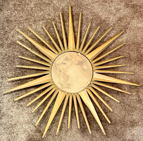 France, Années 1960, Miroir En Métal Doré De La Maison Chaty à Vallauris.