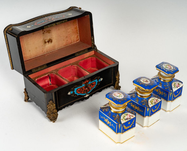 Scatola Di Bottiglie Di Profumo In Ebano E Boulle Intarsio
