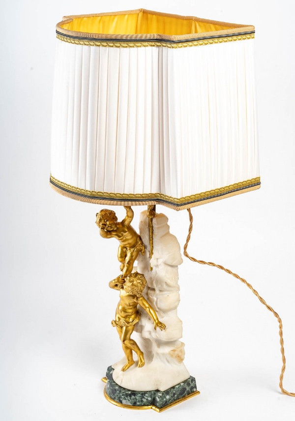 Lampada in bronzo dorato e marmo bianco Fin XIXème Siècle