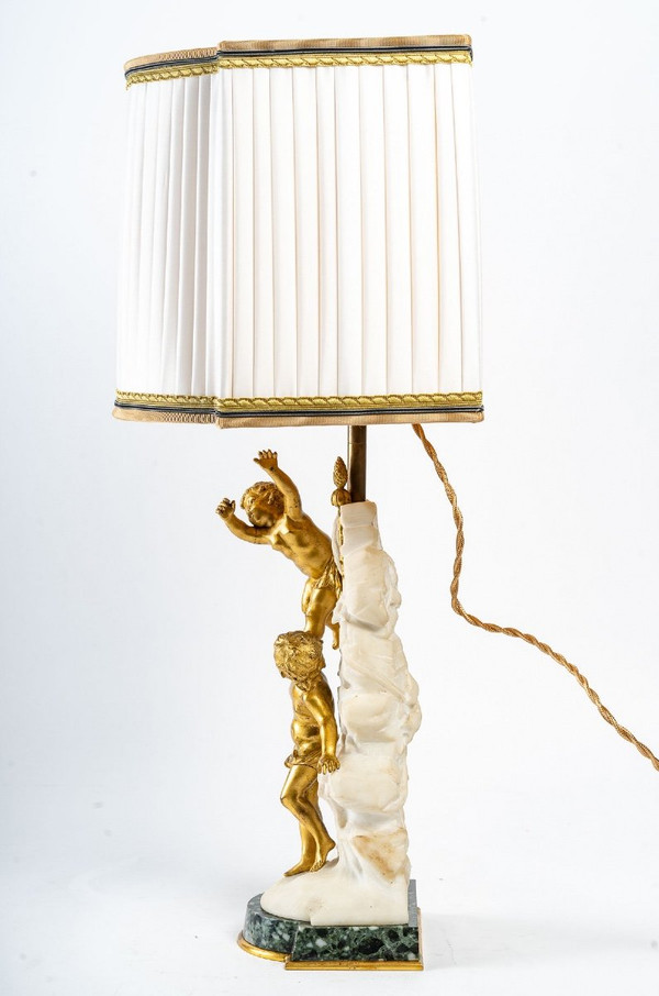 Lampada in bronzo dorato e marmo bianco Fin XIXème Siècle