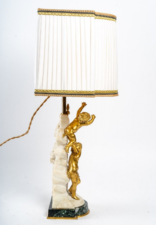 Lampada in bronzo dorato e marmo bianco Fin XIXème Siècle