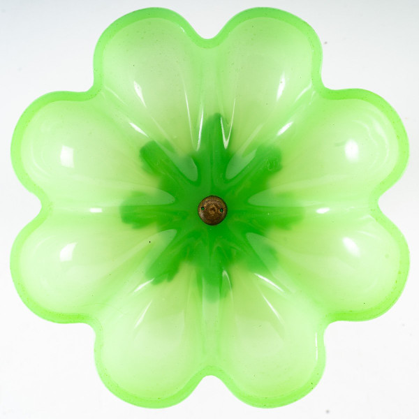 Une Paire De Coupes En Opaline Vert Charles X