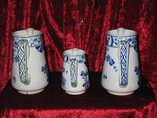 3 pichets pots à lait en faïence de Creil et Montereau décor Japon époque 19ème 