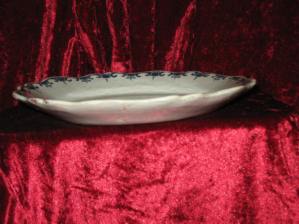 Lille earthenware plate, early 18th century, floral design
