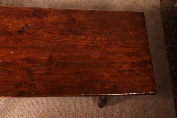 Table Espagnol Du 17° Siècle En Chêne Et Châtaignier