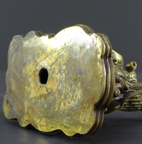 Giappone, XIX secolo, Gruppo in bronzo Bodhisattva Ksitigarbha seduto su un Kirin.