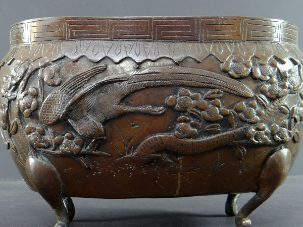Vietnam or South China, 19th century, Important Bronze incense burner with Phoenix decoration.