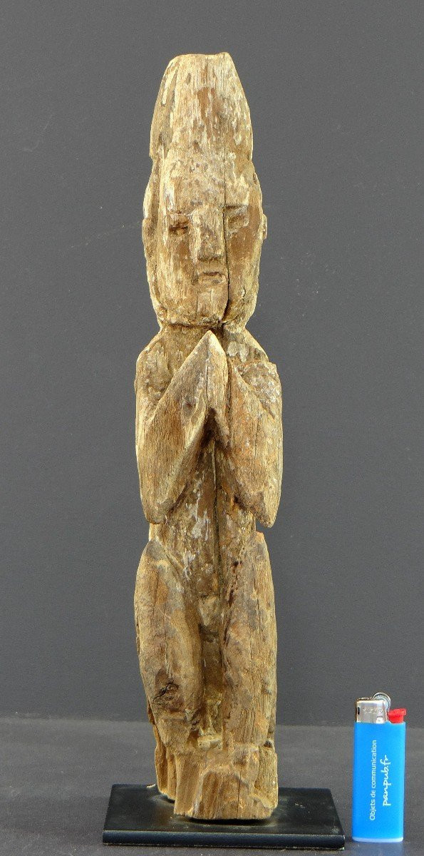 Nepal, Ende des 19. bis Anfang des 20. Jahrhunderts, Statue eines Herdbeschützers aus Holz.