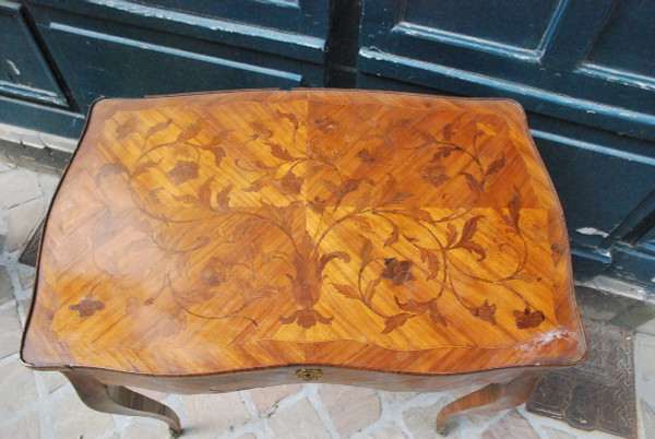 Table De Salon  En Marqueterie époque Louis XV