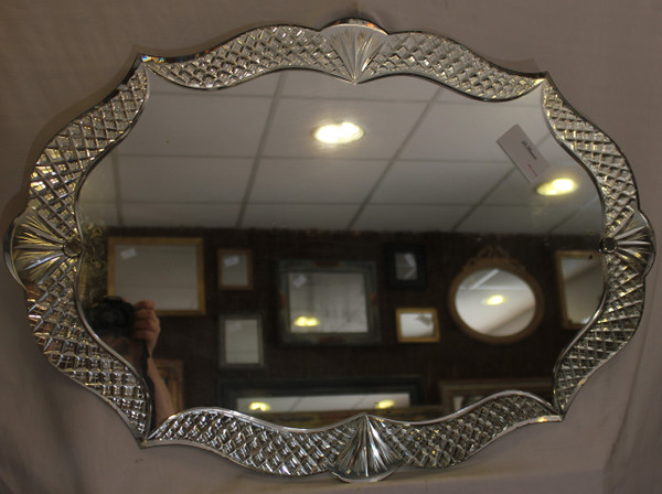 Miroir Moderniste , Verre Taillé 56 X 81 Cm