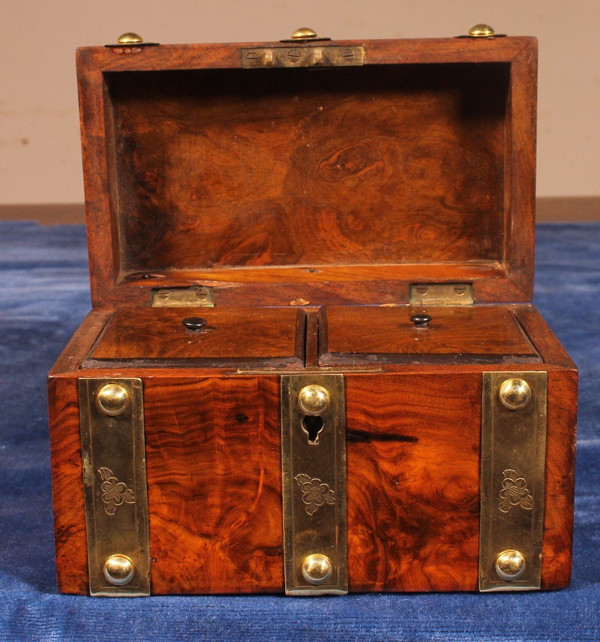 19th Century Burl Walnut Tea Box / Box