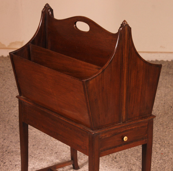 Mahagoni-Zeitungsständer aus der Edwardianischen Zeit, Said Canterburry