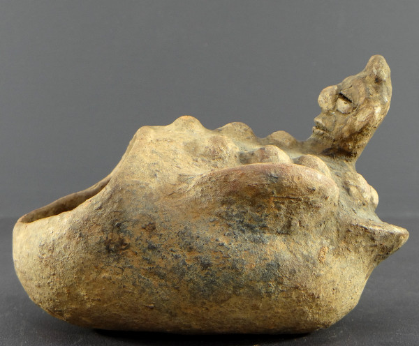 Nigéria, Peuple Izi, Première Moitié Du XXème Siècle, Coupe En Terre Cuite Anthropo-zoomorphe.